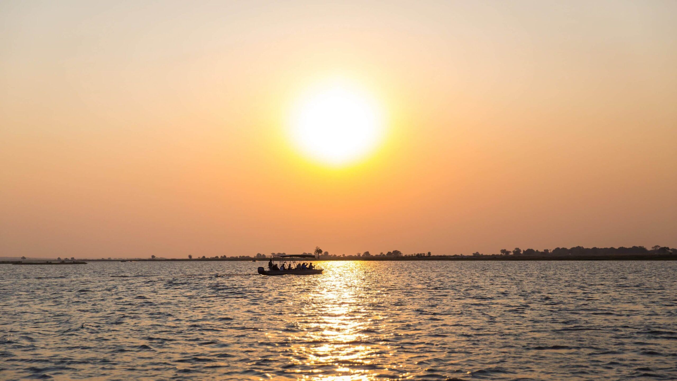 Crucero en barco cerca de Chobe Riverfront