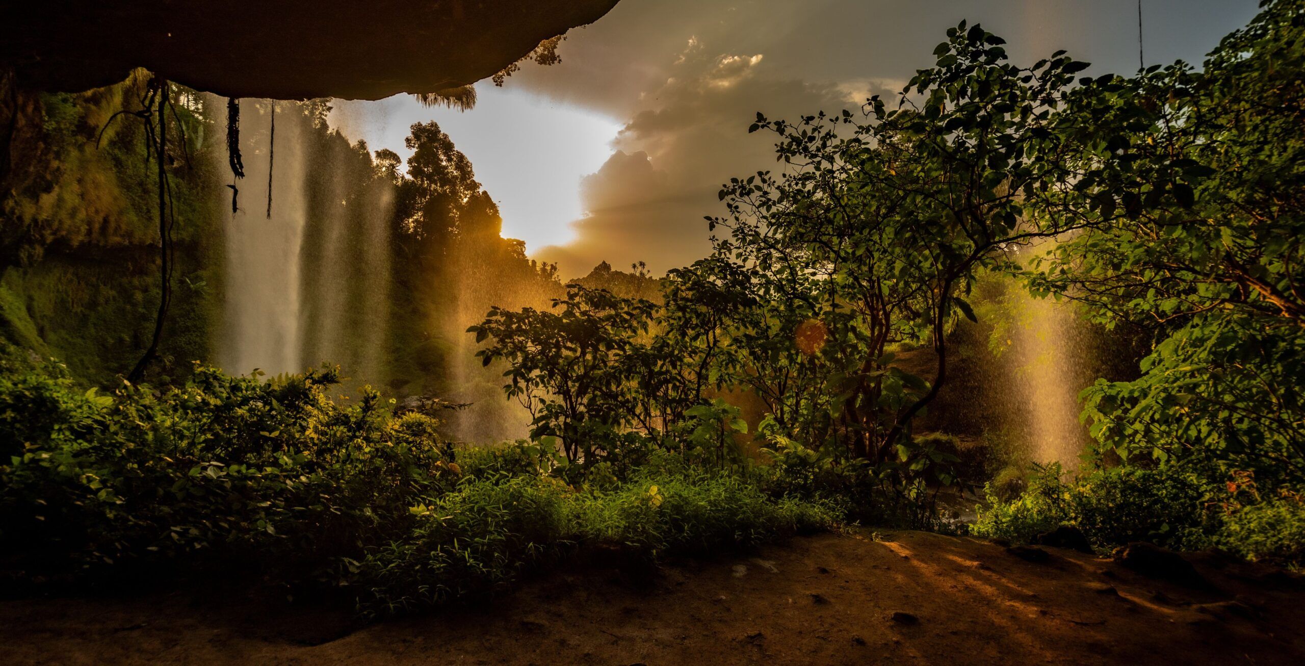 Senderismo en las Cataratas Sipi