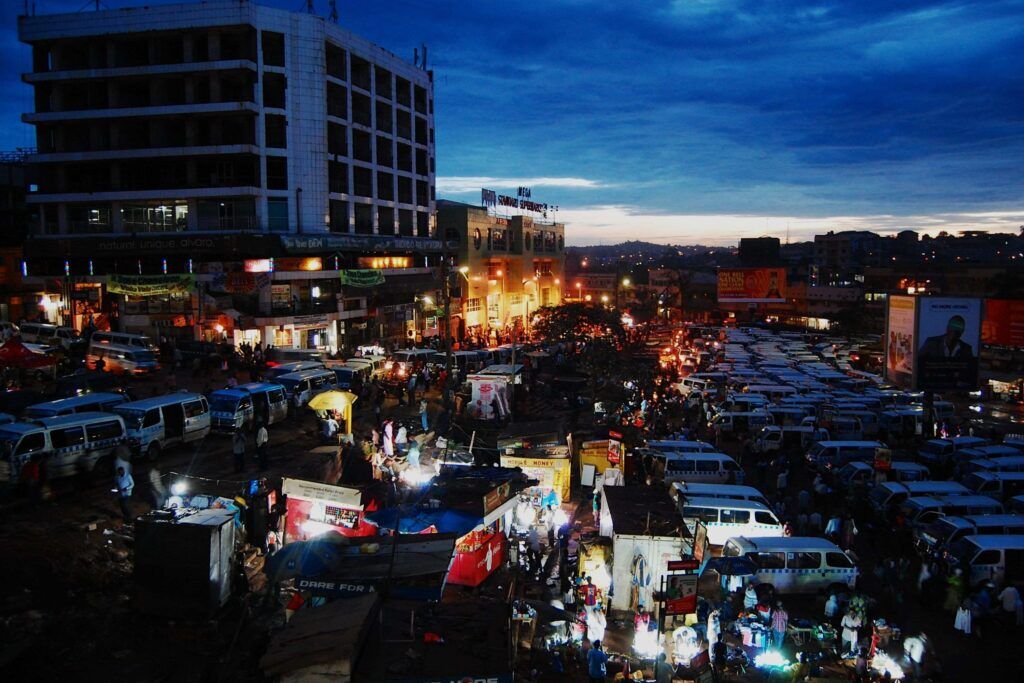 La vida nocturna de Kampala