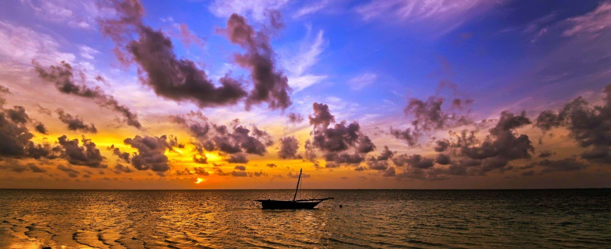 crucero al atardecer